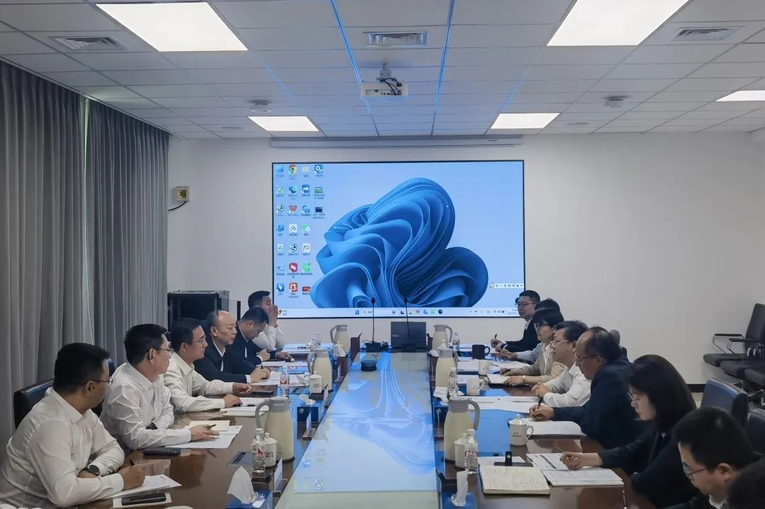 公司主要領(lǐng)導(dǎo)會(huì)見中國農(nóng)墾集團(tuán)黨委書記、董事長張磊